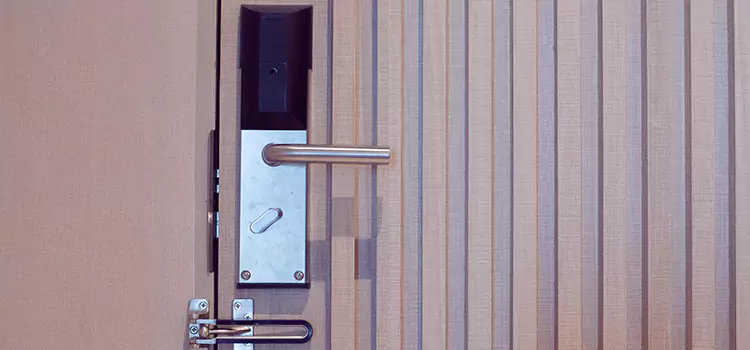 Installing a Maglock Isla Vista